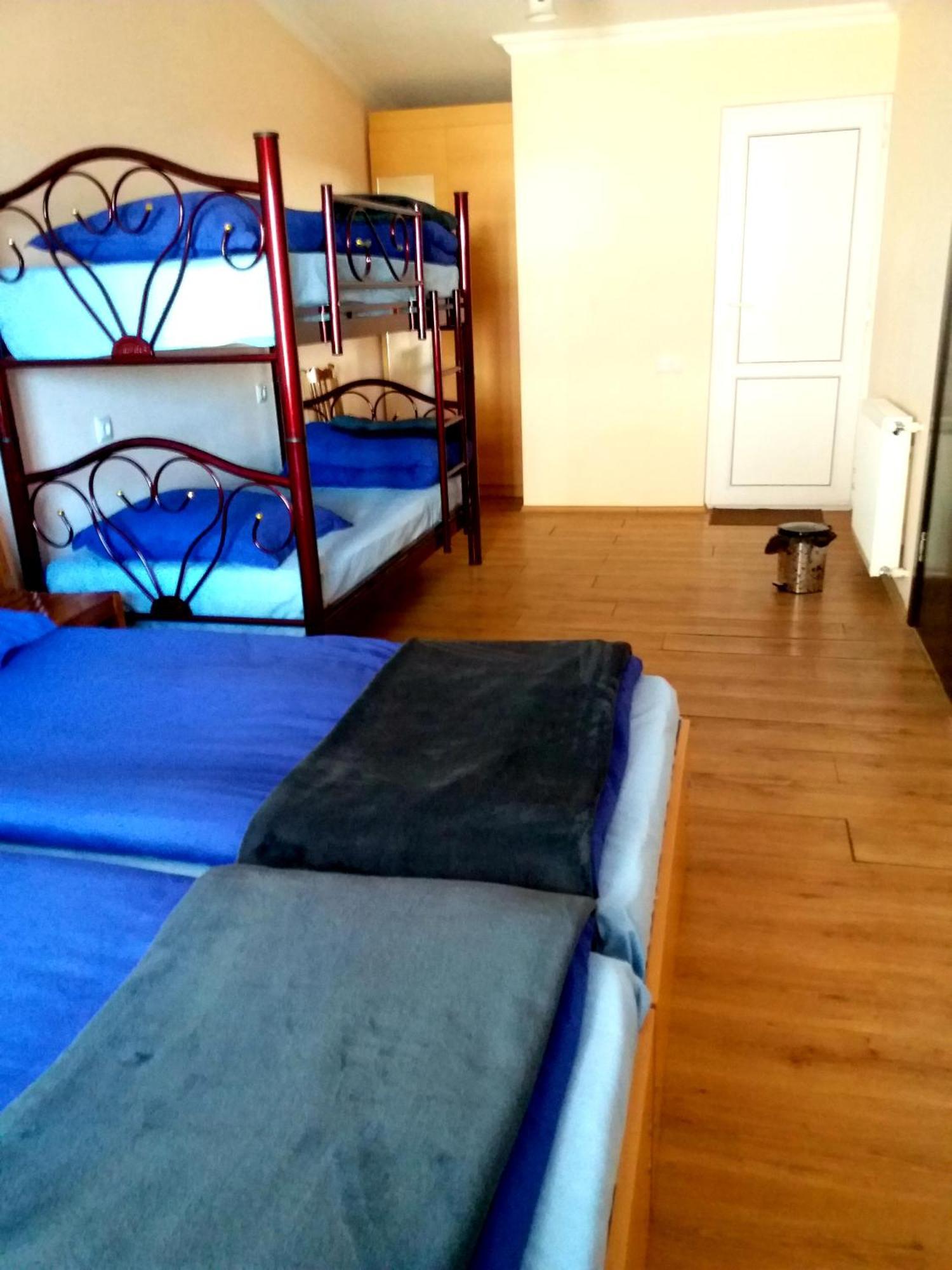 Guest House Qubi كازباجي الغرفة الصورة