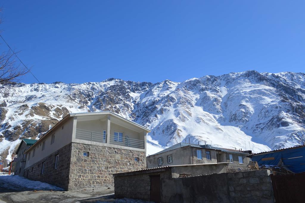 Guest House Qubi كازباجي المظهر الخارجي الصورة