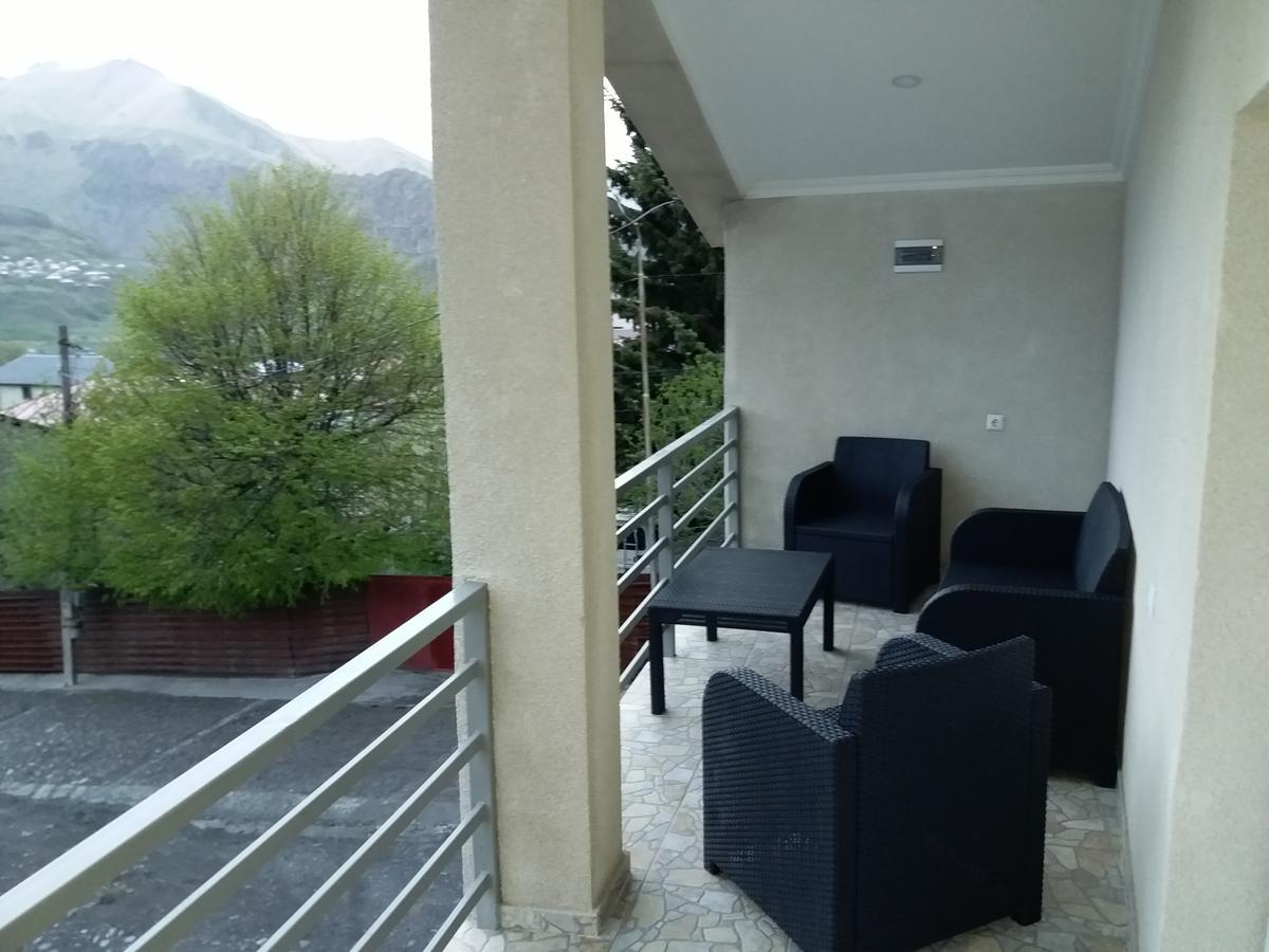 Guest House Qubi كازباجي المظهر الخارجي الصورة