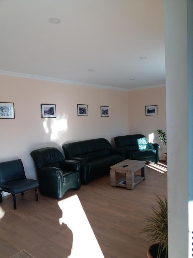 Guest House Qubi كازباجي المظهر الخارجي الصورة